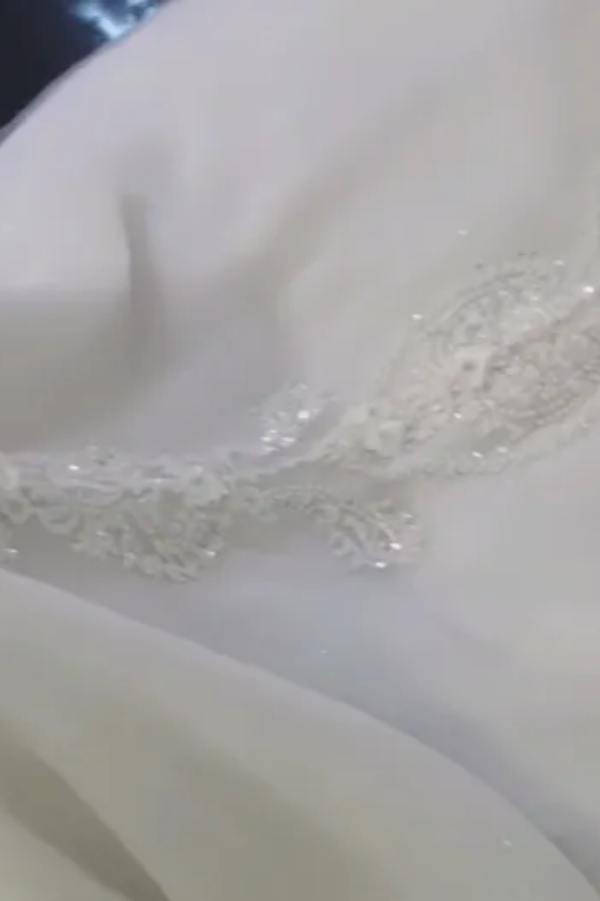 Chicloth Off-the-Shoulder Beads Mermaid Wedding Dress With Appliques 