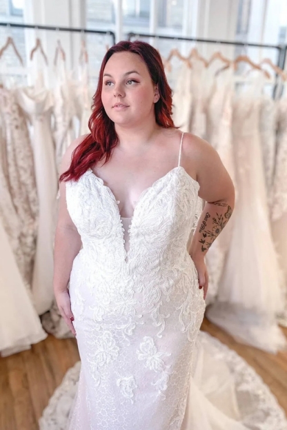 Chicloth Spaghetti-Straps Lace Plus Size Wedding Dress Mermaid Sleeveless Sweetheart Bridal Gown