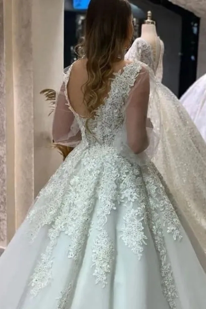 Chicloth Tulle Long Sleeves Ball Gown Wedding Dress With Lace Appliques