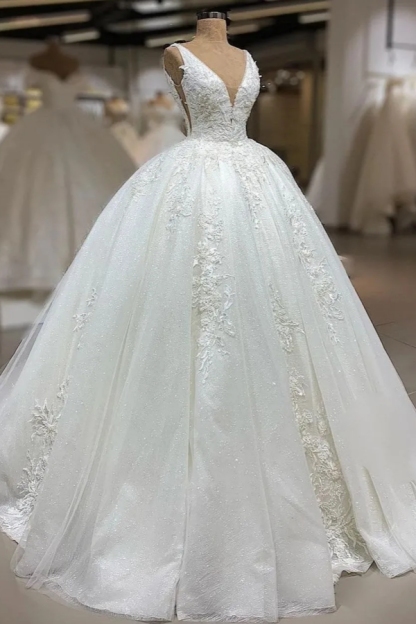 Chicloth Unique Straps V-neck White Wedding Dresses A-line Tulle Ruffles Bridal Gowns With Appliques On Sale