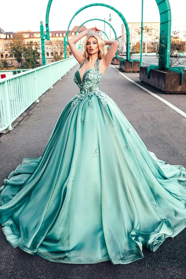 Dazzling Halter Sweetheart A-Line Princess Party Gown Sleeveless Long Evening Dress
