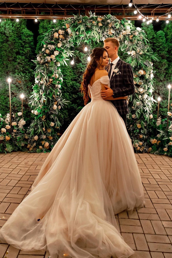 Elegant A-Line Off-Shoulder Heart-Neck Wedding Dress