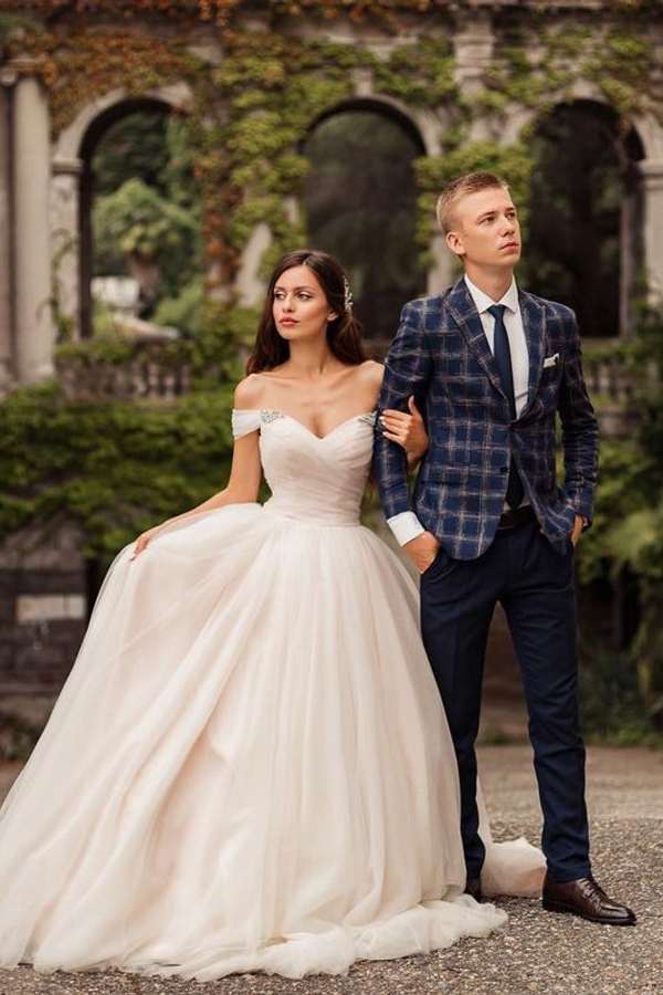 Elegant A-Line Off-Shoulder Heart-Neck Wedding Dress