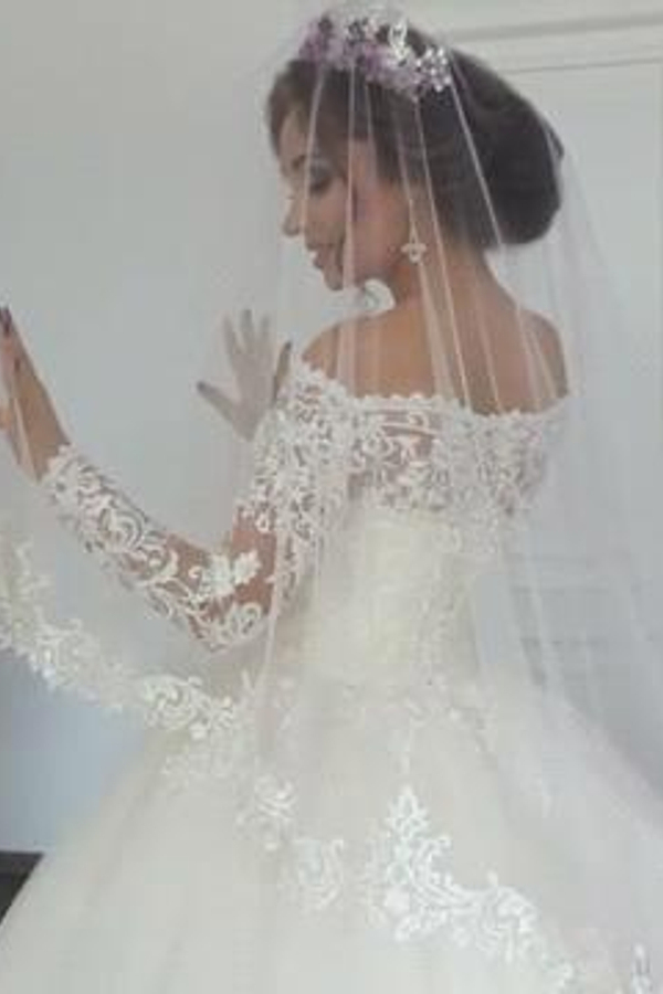Elegant A-Line Princess Lace Off-Shoulder Wedding Dress with Long Sleeves