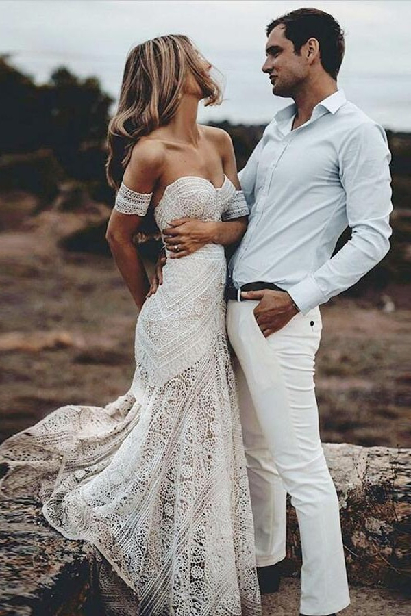 Elegant Ivory Strapless Mermaid Lace Beach Wedding Dress