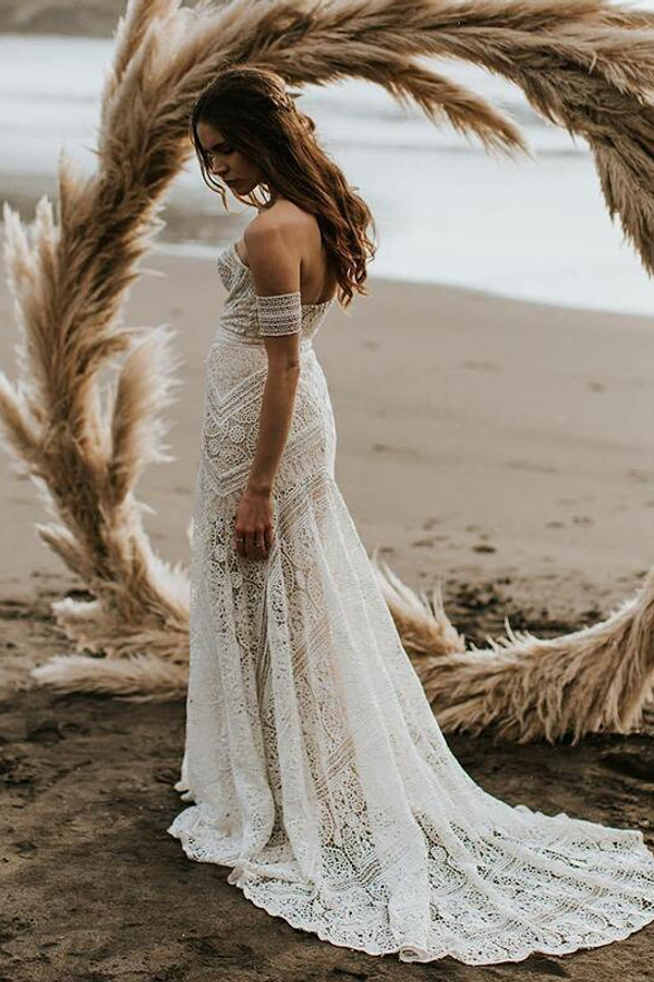 Elegant Ivory Strapless Mermaid Lace Beach Wedding Dress