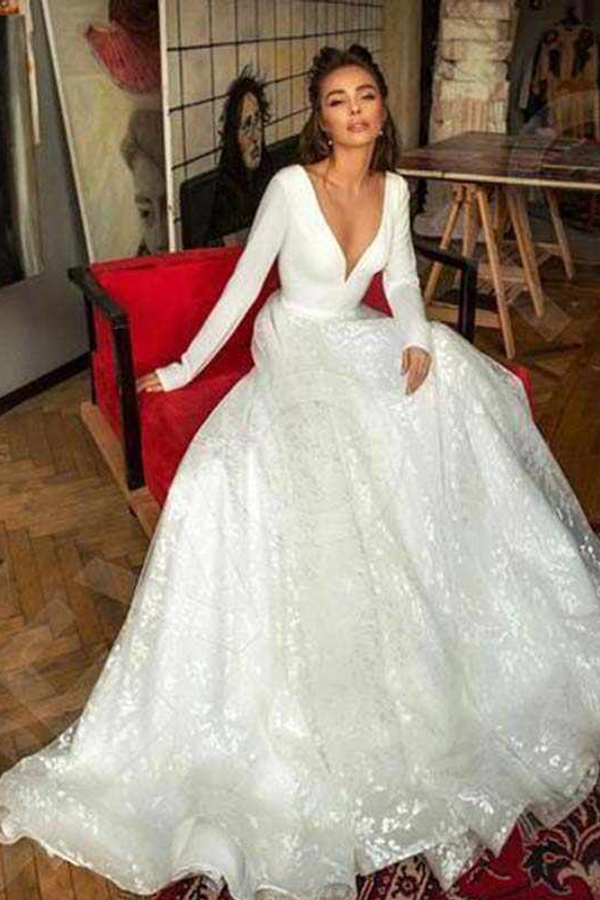 Elegant Lace A-Line V-Neck Long Sleeve Wedding Dress