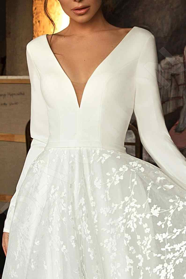 Elegant Lace A-Line V-Neck Long Sleeve Wedding Dress