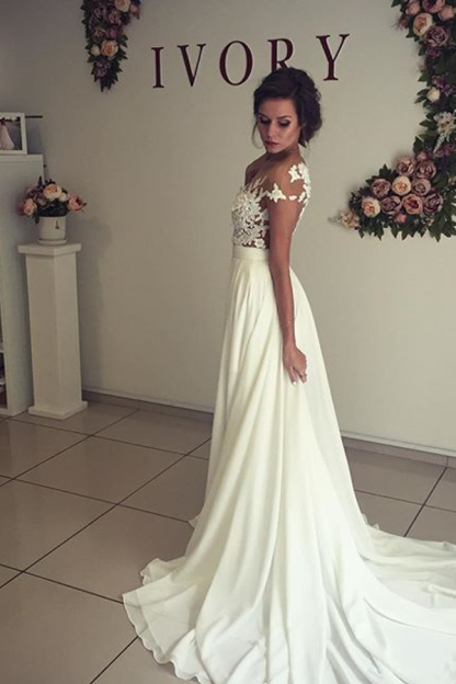 Elegant Lace Applique Long Chiffon Wedding Dress with Split