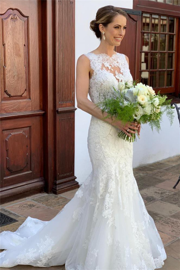 Elegant Sleeveless Lace Applique Mermaid Wedding Dress