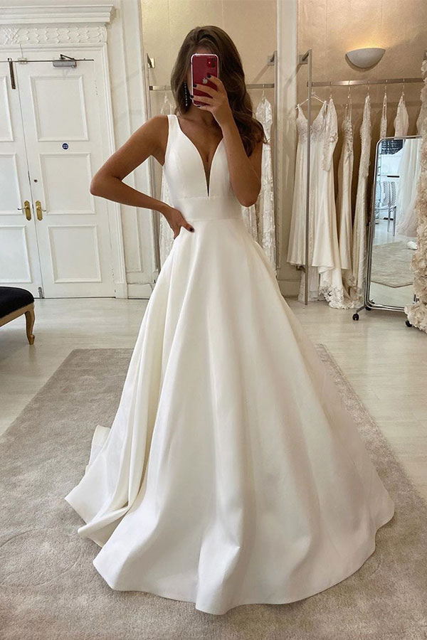 Elegant Sleeveless V-Neck White A-Line Wedding Dress