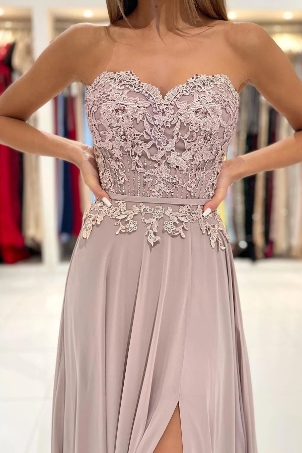 Elegant Sweetheart Floor-length Appliques Lace Prom Dresses with Split