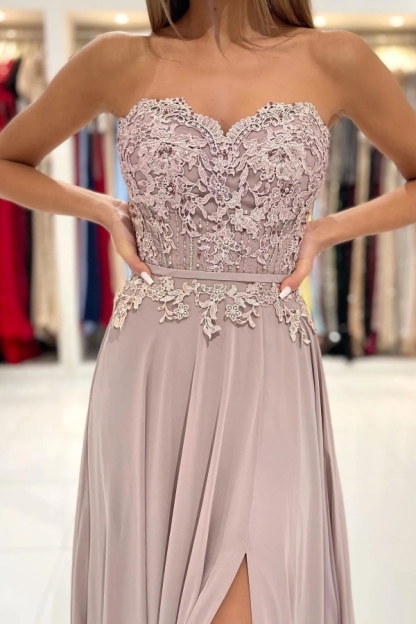 Elegant Sweetheart Floor-length Appliques Lace Prom Dresses with Split