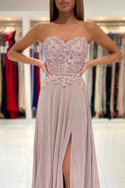 Elegant Sweetheart Floor-length Appliques Lace Prom Dresses with Split