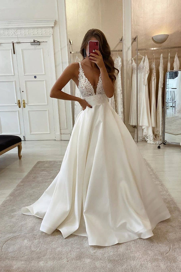 Elegant V-Neck Spaghetti Strap Sleeveless Lace A-Line Floor-Length Wedding Dress
