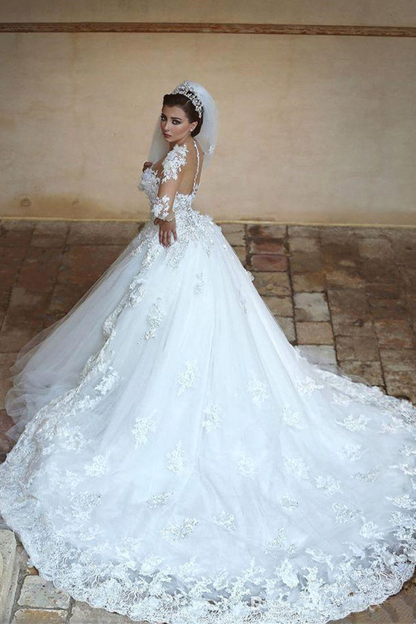 Elegant White Sweetheart Long Sleeve Tulle Ball Gown Wedding Dress