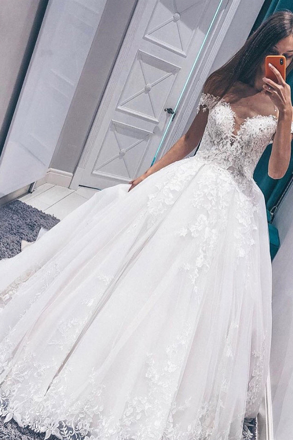 Exquisite Off-Shoulder Sleeveless White Wedding Dress with V-Neck Lace
