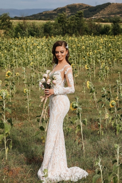 Glamorous Lace Appliques Mermaid Wedding Dress with Sleeves