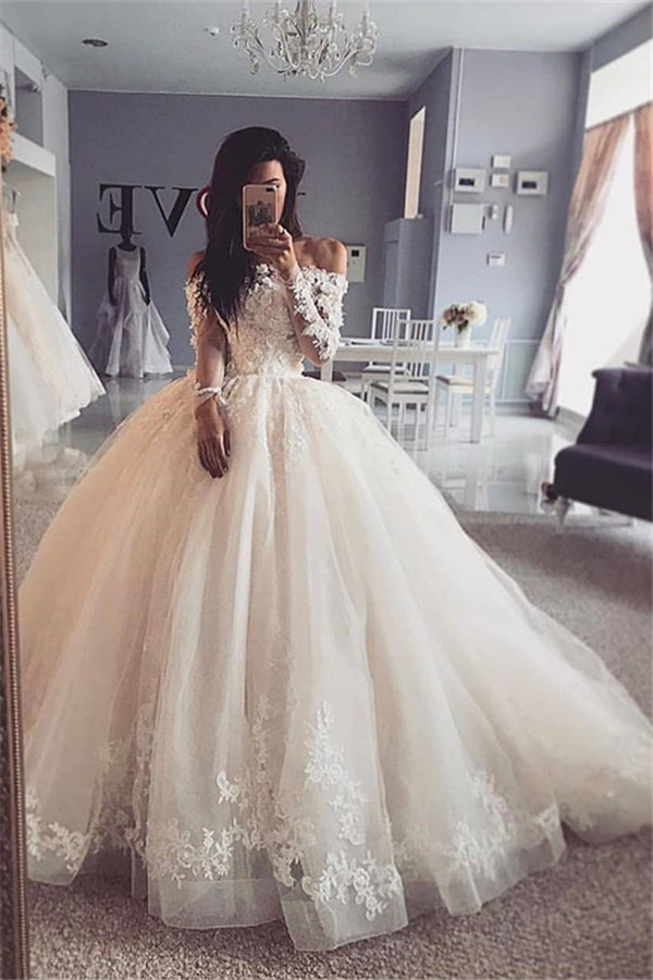 Glamorous Long Sleeve Lace Applique Ball Gown Wedding Dress