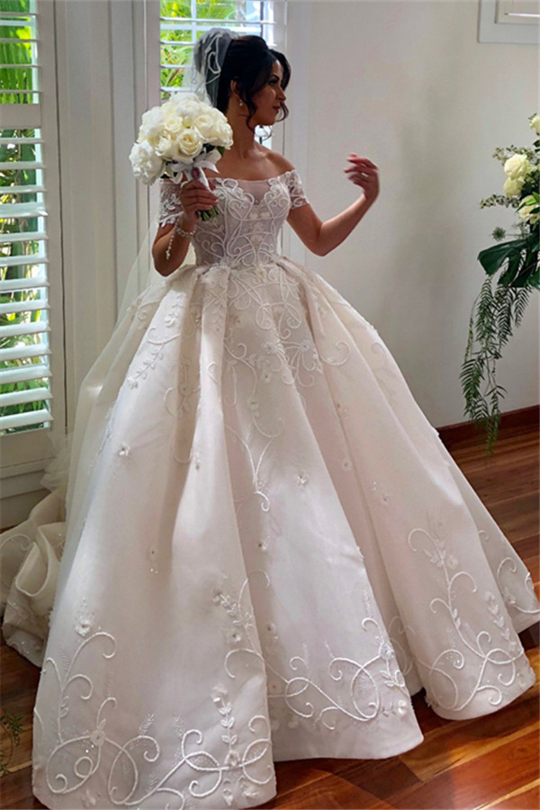 Glamorous Off-Shoulder Ball Gown Wedding Dress with Appliques Sweep Train