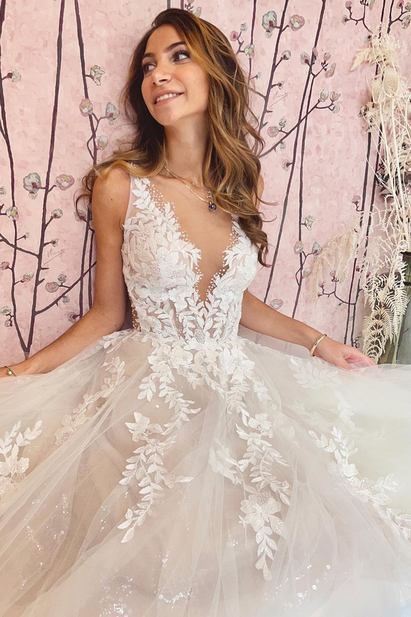 Glamorous V-Neck Floral Tulle A-Line Wedding Dress