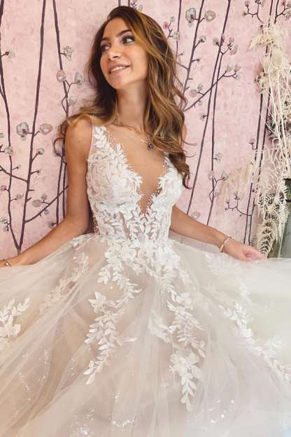 Glamorous V-Neck Floral Tulle A-Line Wedding Dress