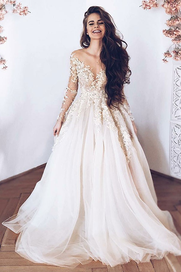 Glamorous V-Neck Long Sleeve Tulle Lace Applique Princess Wedding Dress