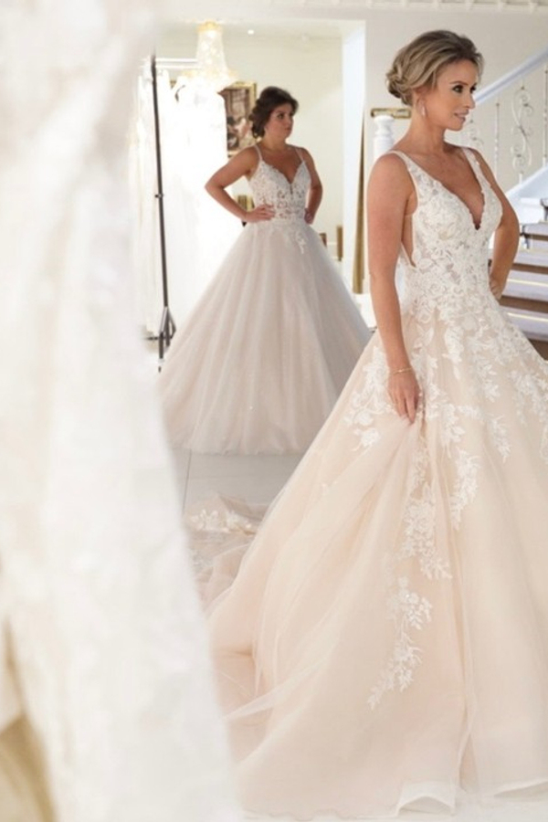 V-Neck Glitter Floral Lace Sleeveless Floor-Length Wedding Dress