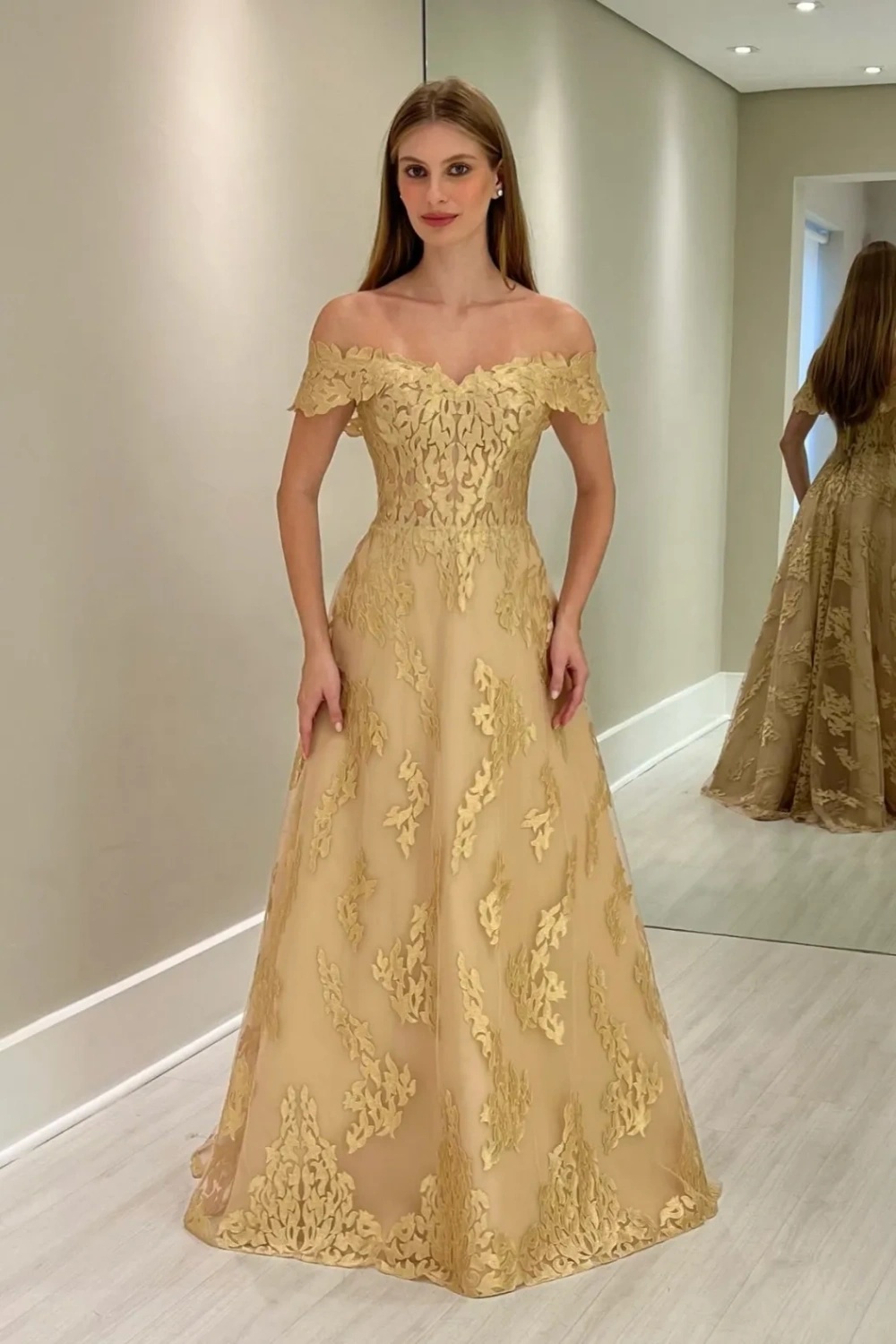Off-the-Shoulder Gold Tulle Aline Bridesmaid Dress Appliques Wedding Guest Dress