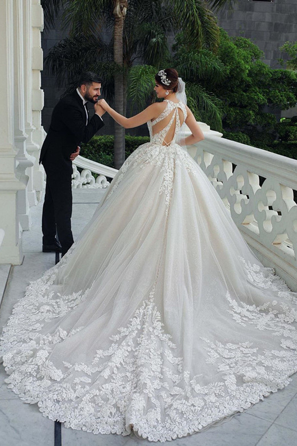 Gorgeous Halter Lace Applique Ball Gown Wedding Dress