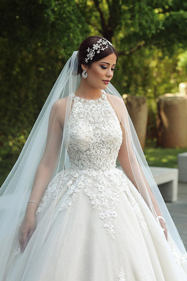 Gorgeous Halter Lace Applique Ball Gown Wedding Dress