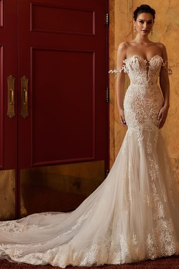 Gorgeous Off-Shoulder Floral Lace Mermaid Tulle Wedding Dress