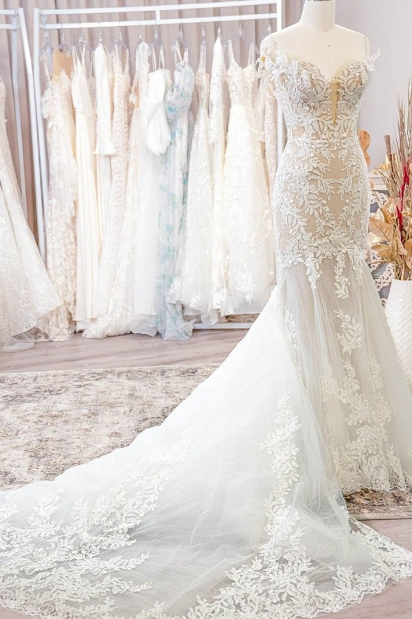 Gorgeous Off-Shoulder Floral Lace Mermaid Tulle Wedding Dress