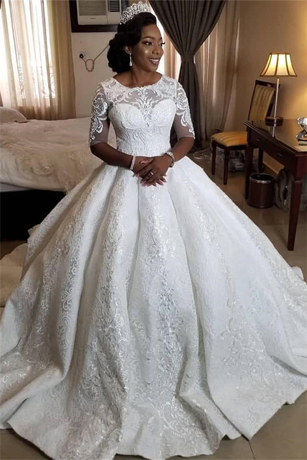 Gorgeous Short Sleeve Lace Applique Ball Gown with Tulle