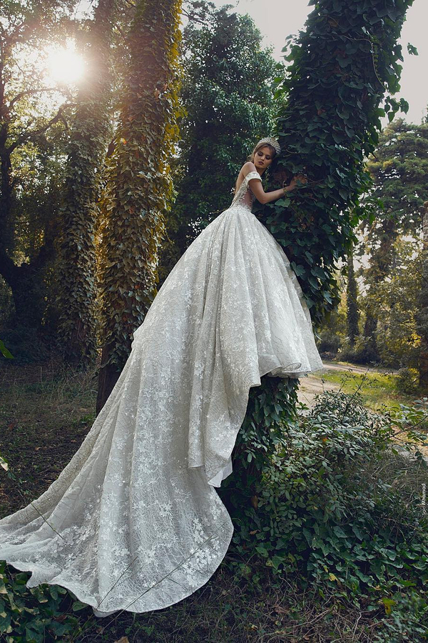 Luxury Flower Off-Shoulder Ball Gown Wedding Dress