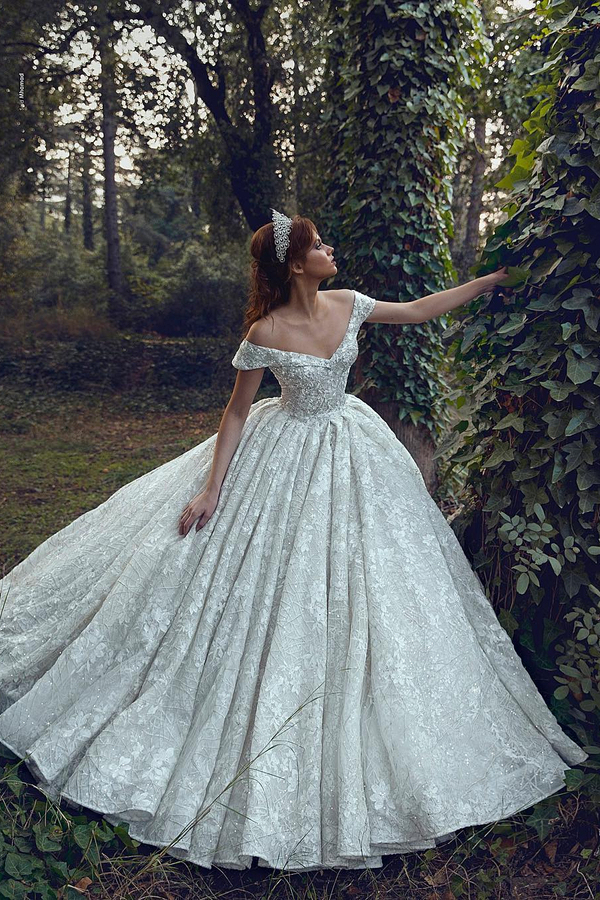 Luxury Flower Off-Shoulder Ball Gown Wedding Dress