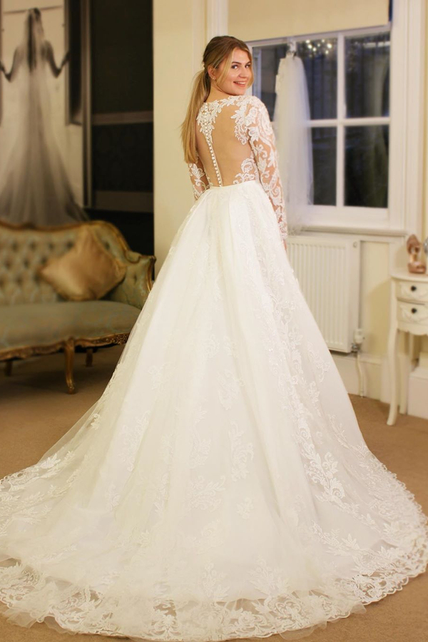 Luxury Long Sleeve V-Neck Lace Royal Wedding Dress with Overskirt