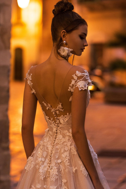 Modest A-Line Cap Sleeve Floral Tulle Lace Floor-Length Wedding Dress
