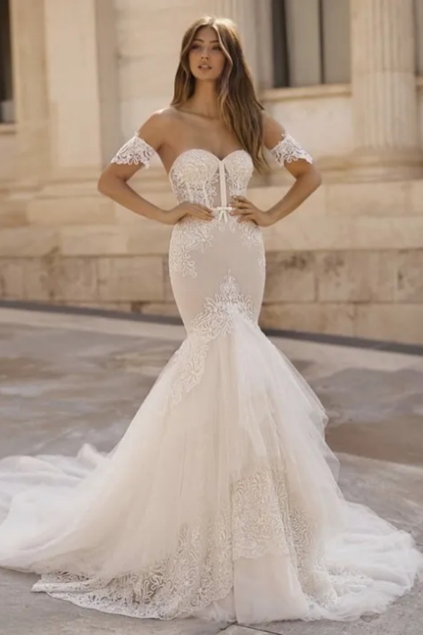 Off-Shoulder Puffy Tulle Wedding Dress with Mermaid Applique and Sweep Train