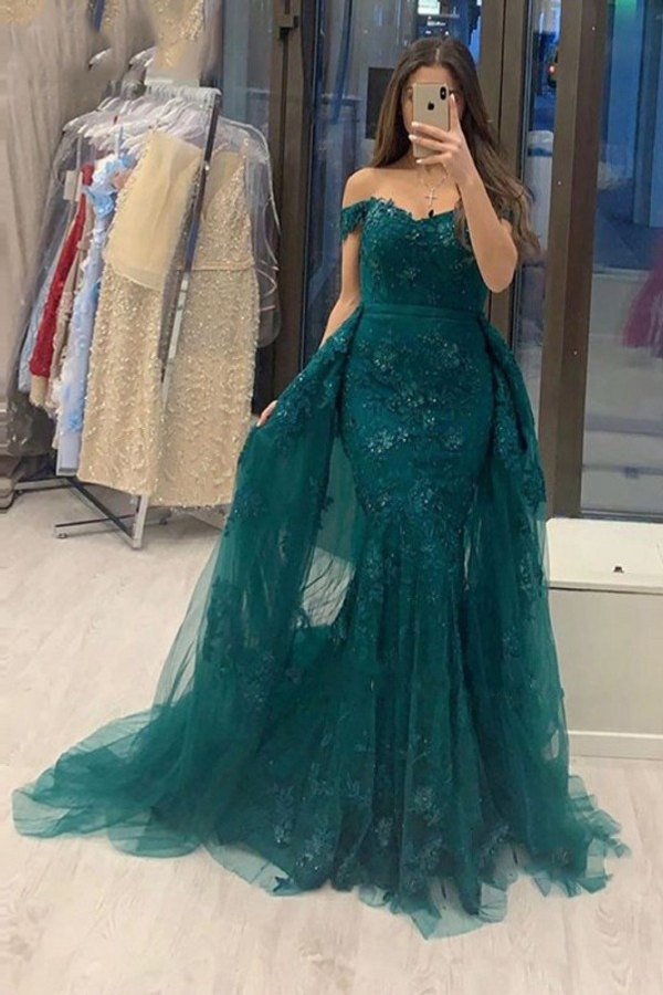 Off-Shoulder Tulle Mermaid Evening Gown with Detachable Train