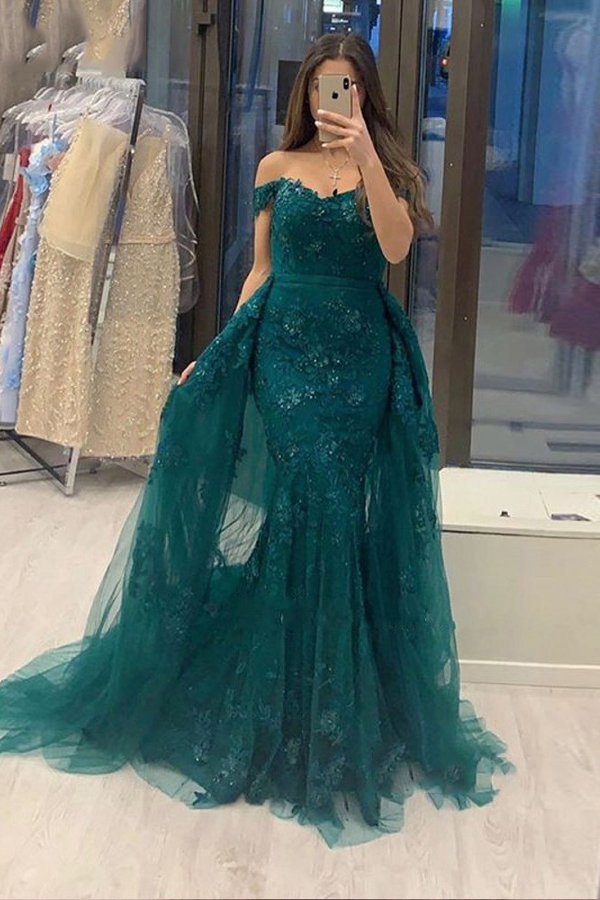 Off-Shoulder Tulle Mermaid Evening Gown with Detachable Train