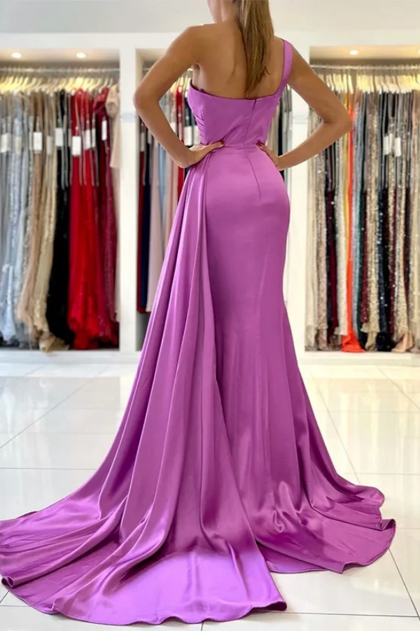 Classic One-Shoulder Ruched Satin Sheath/Column Bridesmaid Dresses Simple Wedding Party Dress with Sweep Train