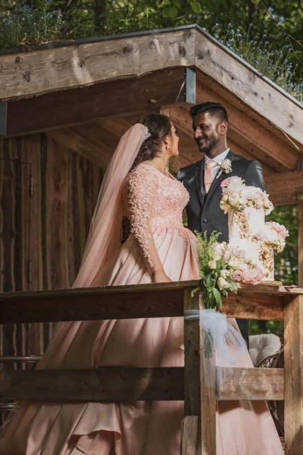 Plus Size Floral Tulle A-Line Wedding Dress with Long Sleeves