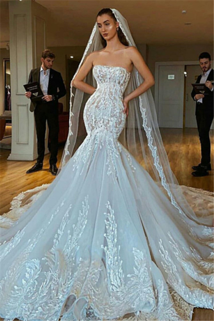Sexy Strapless Mermaid Wedding Gown with Puffy Appliques