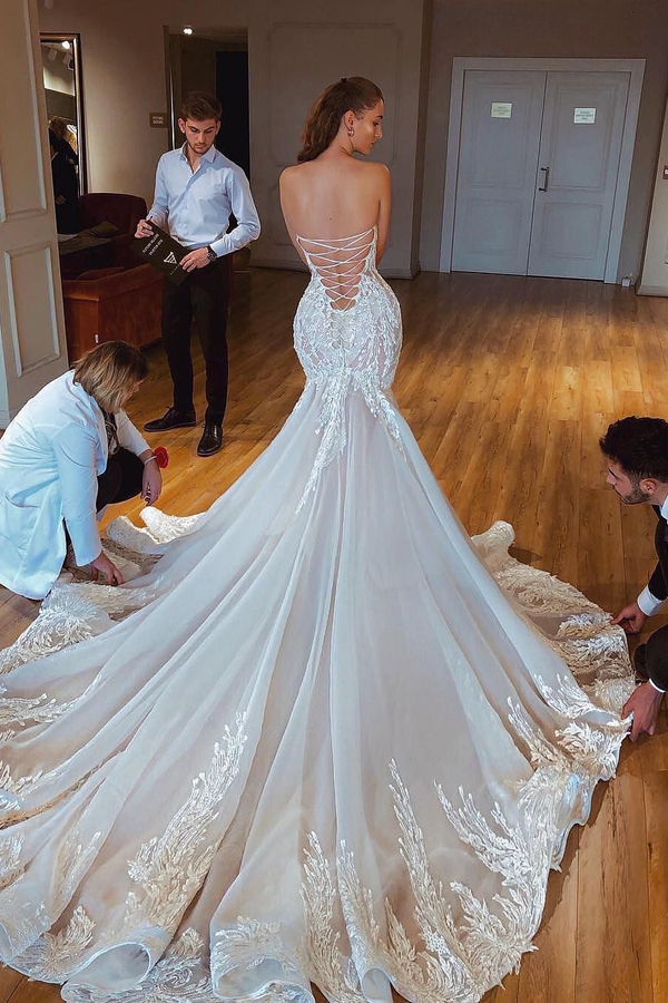 Sexy Strapless Mermaid Wedding Gown with Puffy Appliques