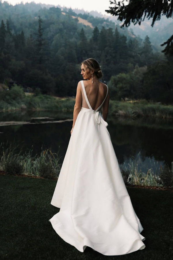 Sexy V-Neck Strap Backless A-Line Ruffled Wedding Gown