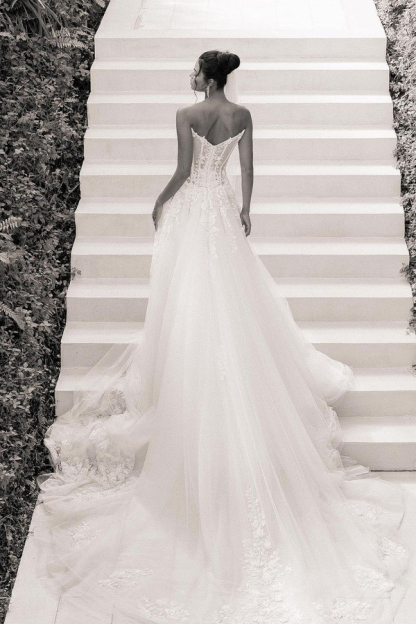 Sleeveless Floral Lace Tulle Floor-Length Wedding Dress