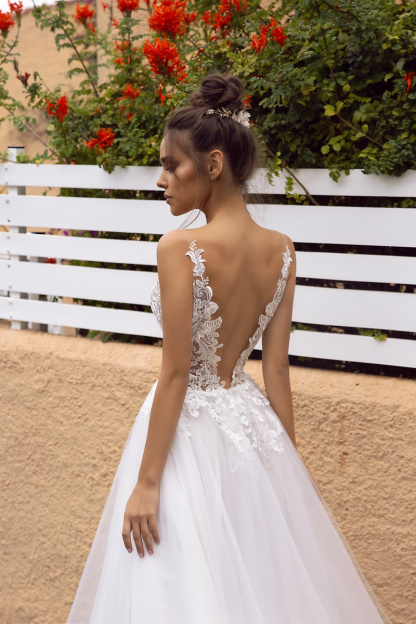 Sleeveless V-Neck Backless Floral A-Line Wedding Dress Tulle Lace Side Split Dress for Bride