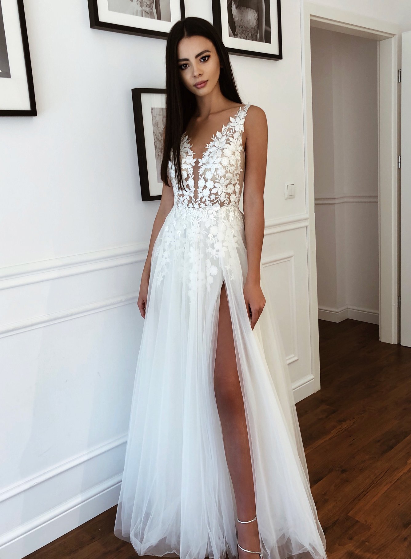 Straps V-neck Appliques A-line Wedding Dresses | Side Split Tulle Bridal Gowns
