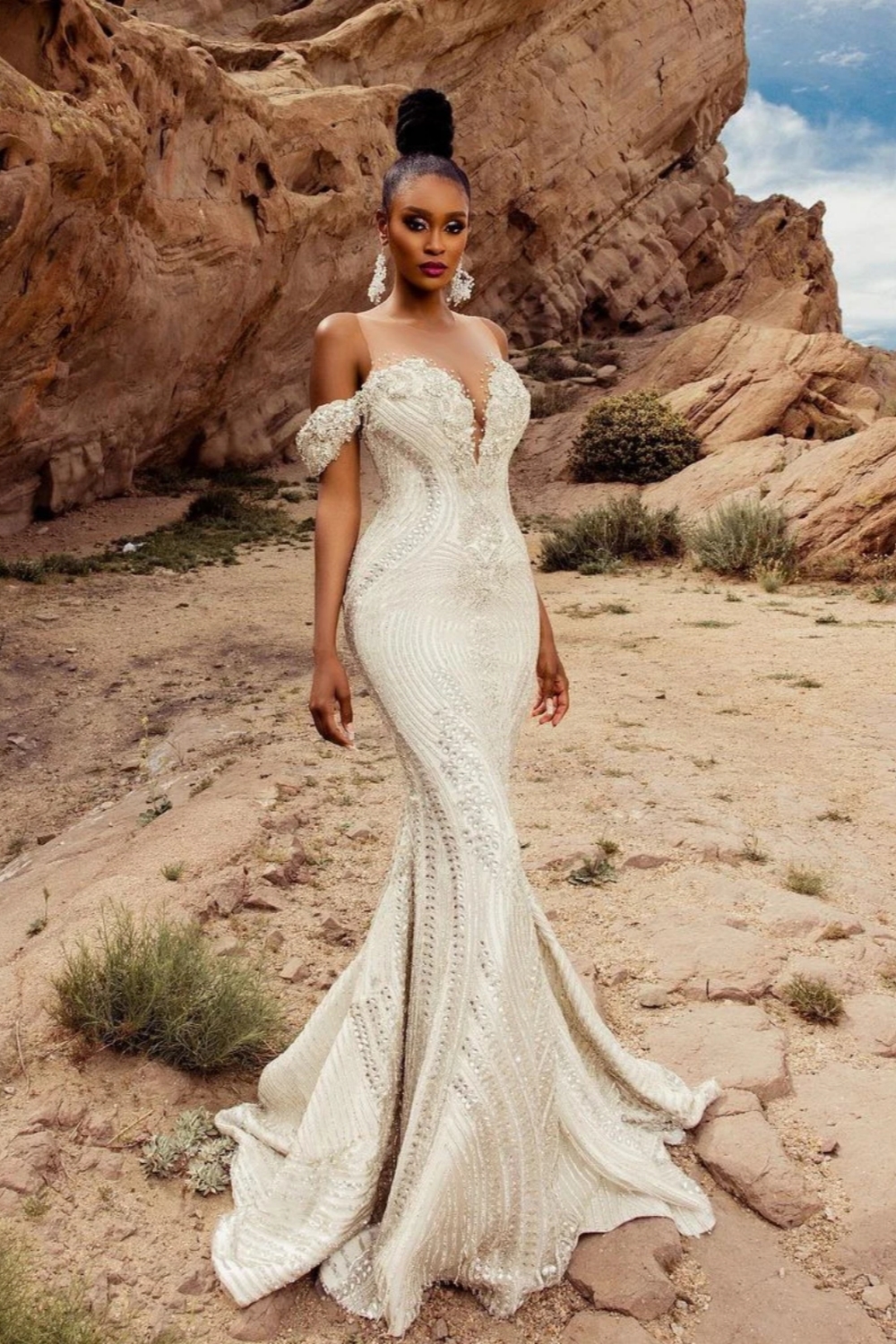 Stunning V-Neck Off-The-Shoulder Mermaid Tulle Wedding Dresses